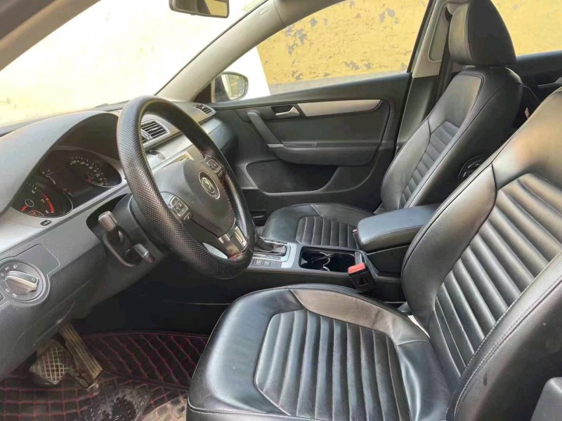 济南16年大众迈腾4