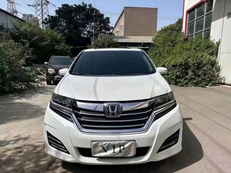 济宁18年本田艾力绅1