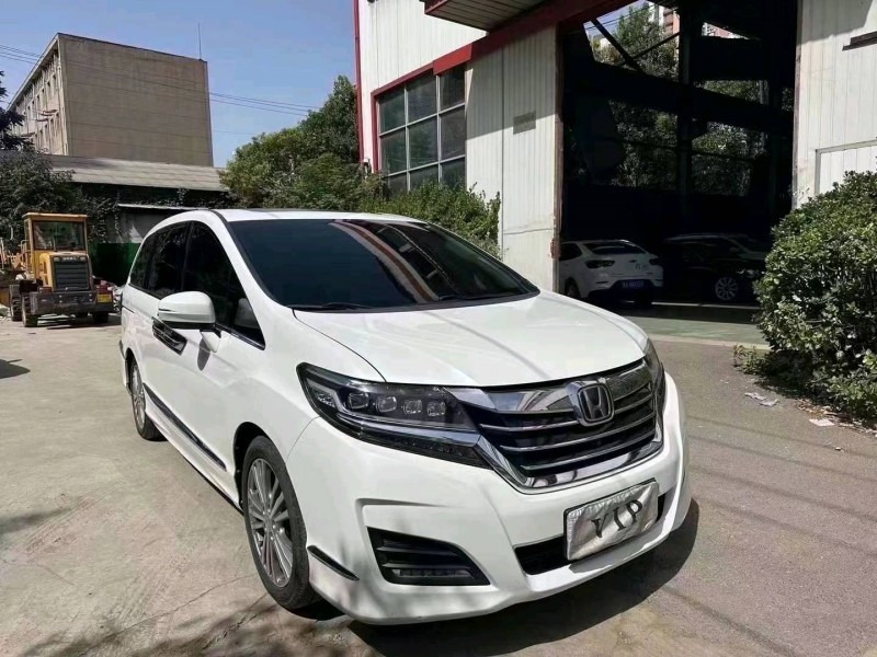 济宁18年本田艾力绅2