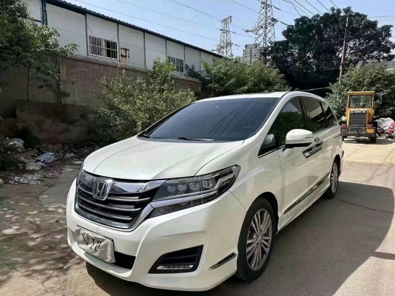 济宁18年本田艾力绅3