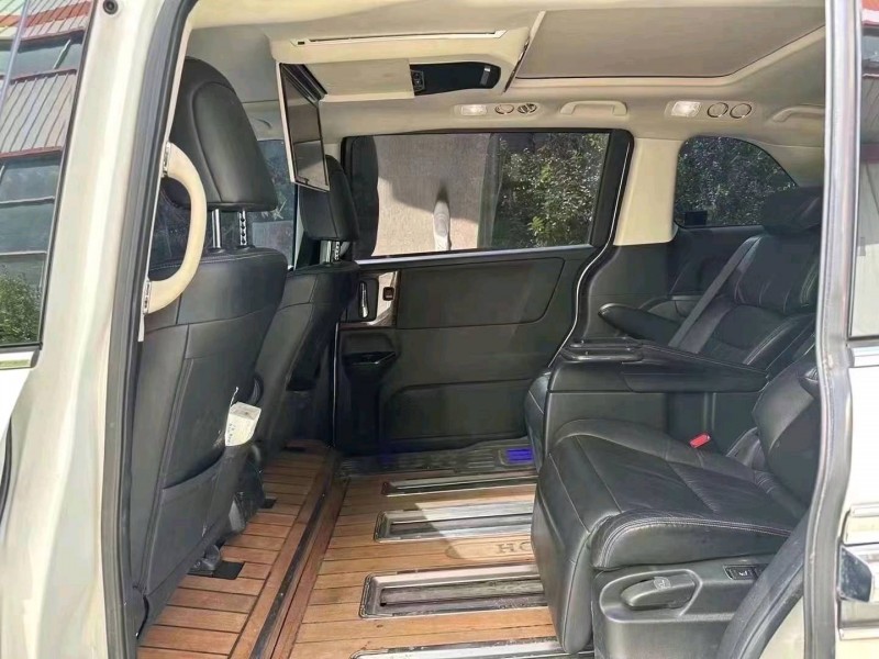 济宁18年本田艾力绅6