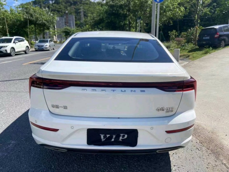 廣州22年奔騰B704