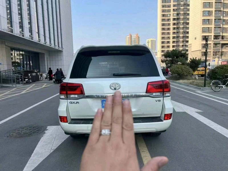 济南20年丰田兰德酷路泽9