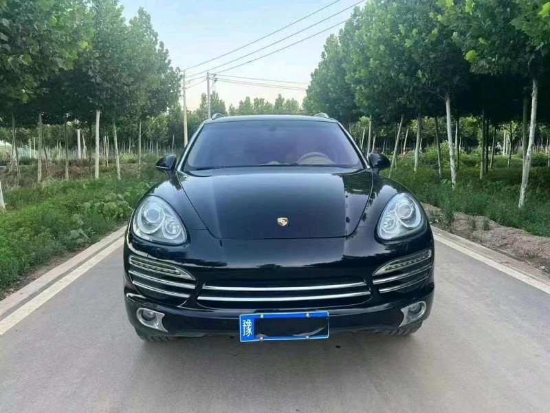 郑州14年保时捷卡宴1
