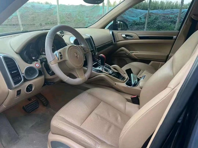 郑州14年保时捷卡宴4