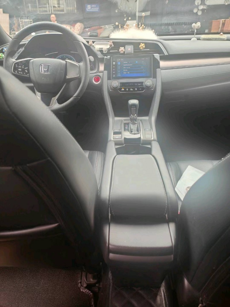 武汉21年本田思域8