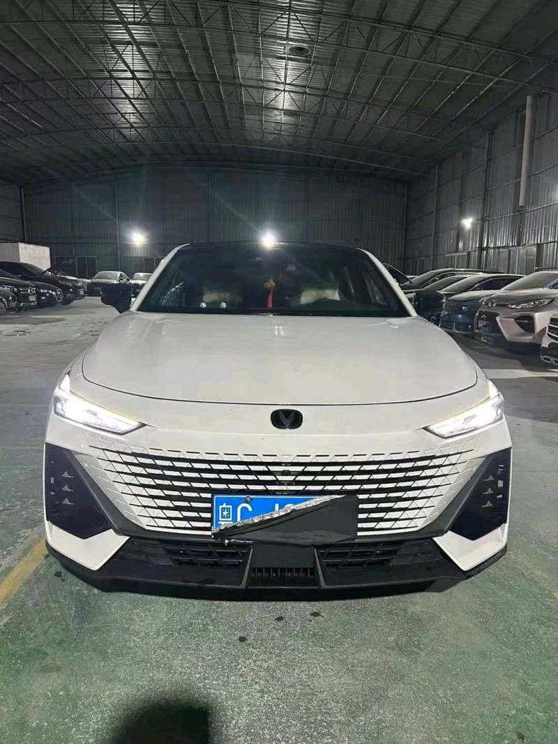珠海23年長安汽車UNI-V1