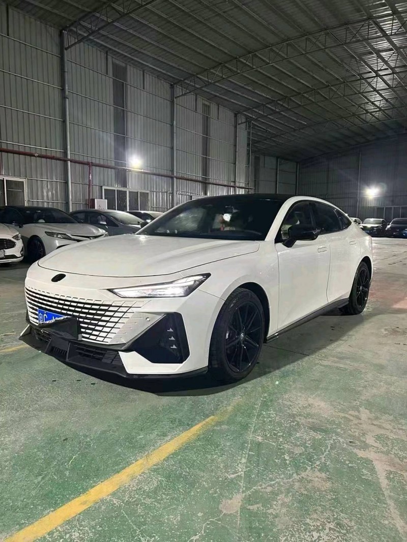 珠海23年長安汽車UNI-V2