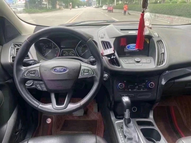 佛山17年福特翼虎8