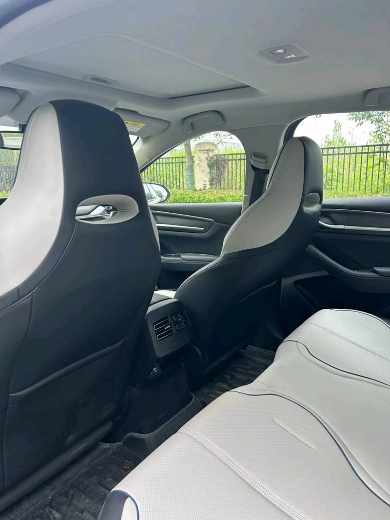 徐州24年比亚迪驱逐舰7