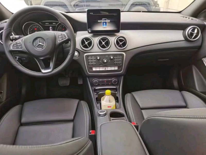 保定18年奔驰CLA7