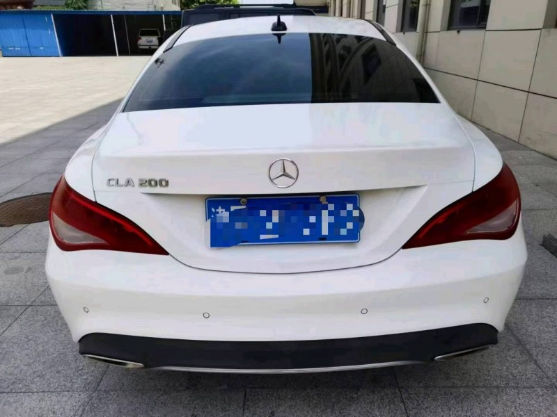 保定18年奔驰CLA9