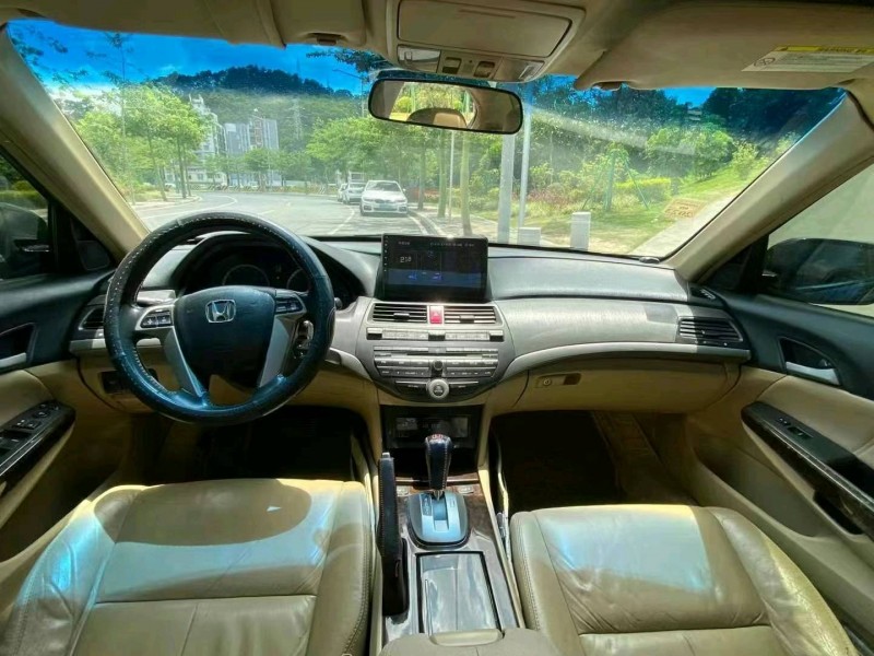 广州09年本田雅阁9