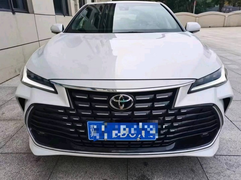 保定22年丰田亚洲龙1