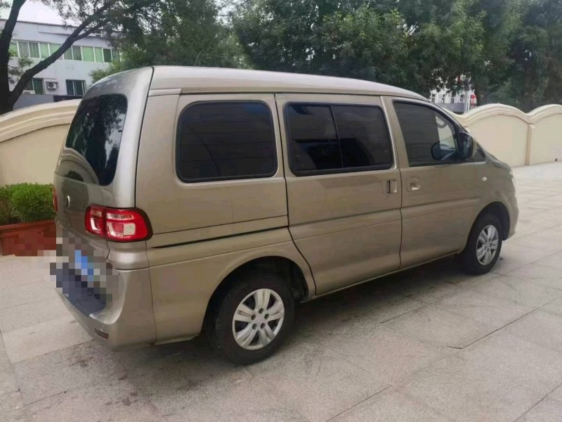 保定22年东风菱智4