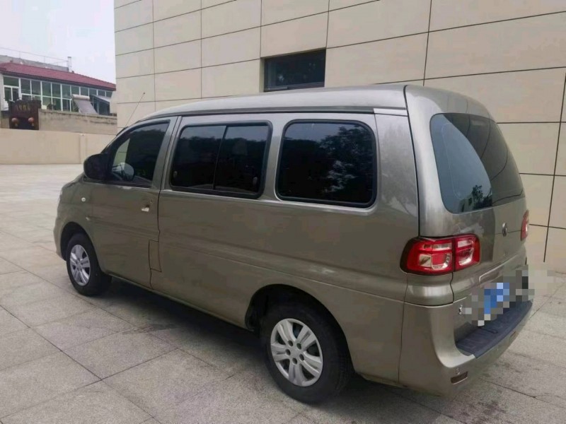 保定22年东风菱智5