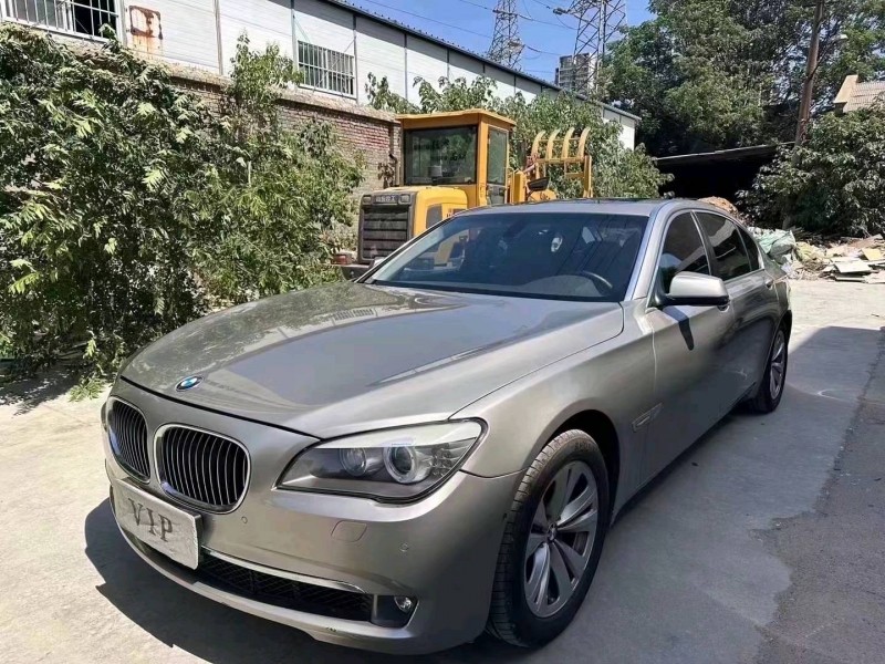 郑州11年宝马7系3