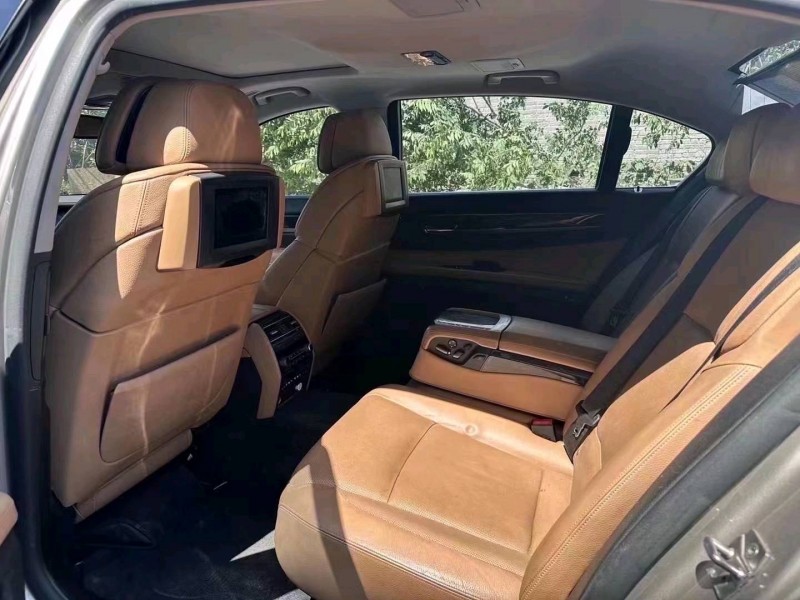 郑州11年宝马7系6