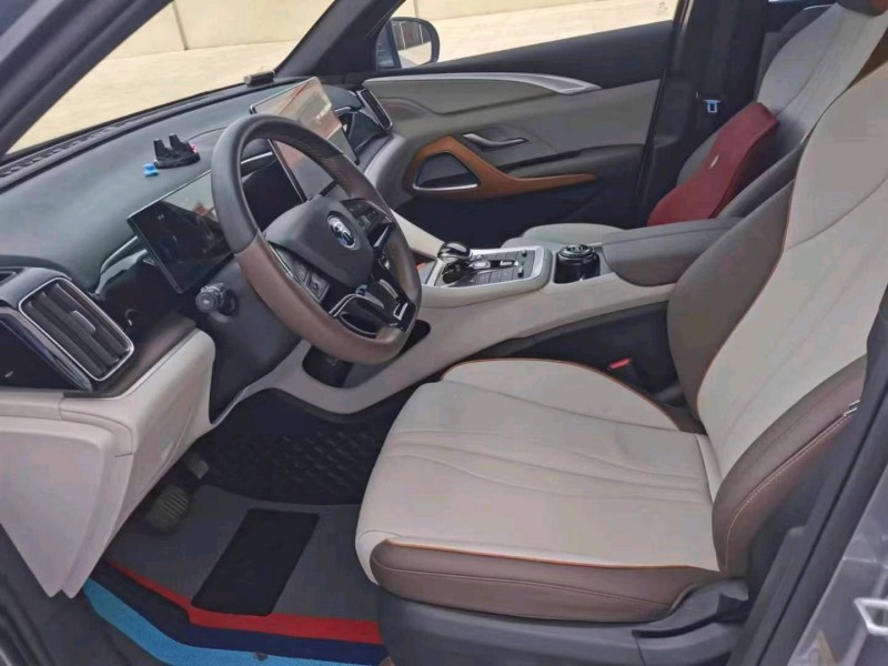 保定23年比亚迪宋8