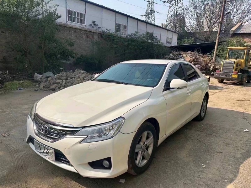 郑州14年丰田锐志3