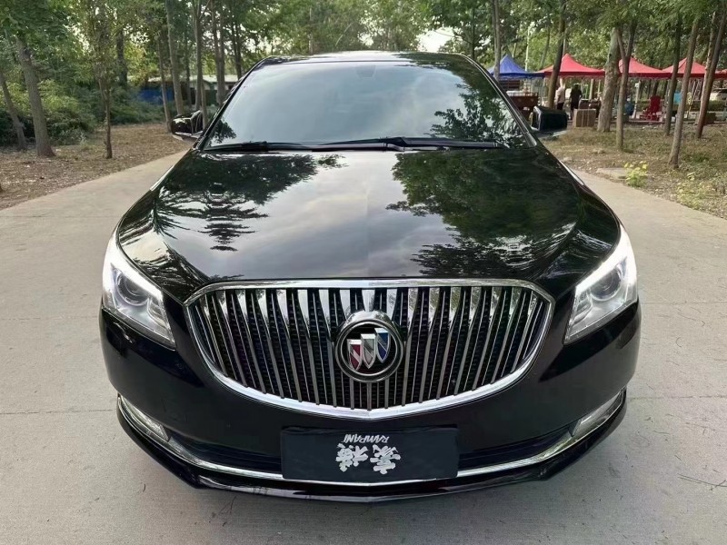 济宁15年别克君越1