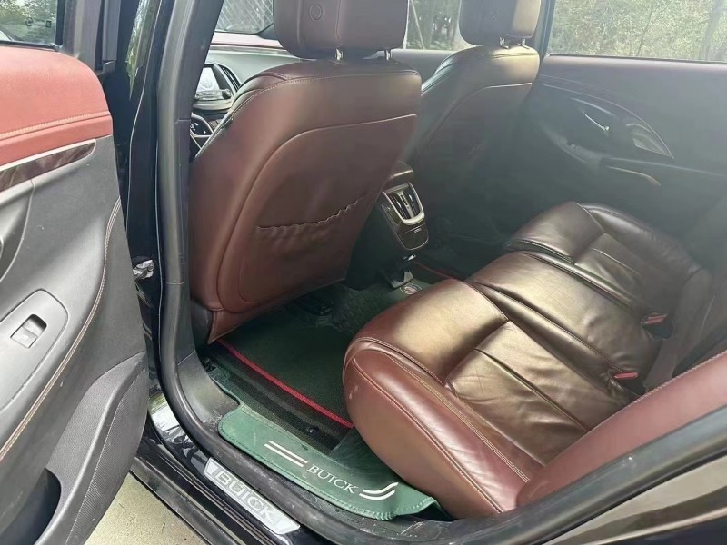 济宁15年别克君越6