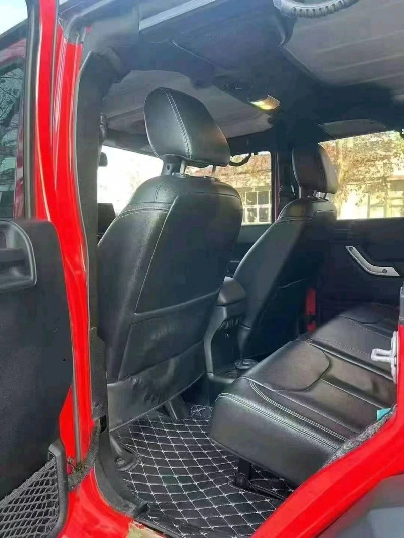 保定18年Jeep牧马人8