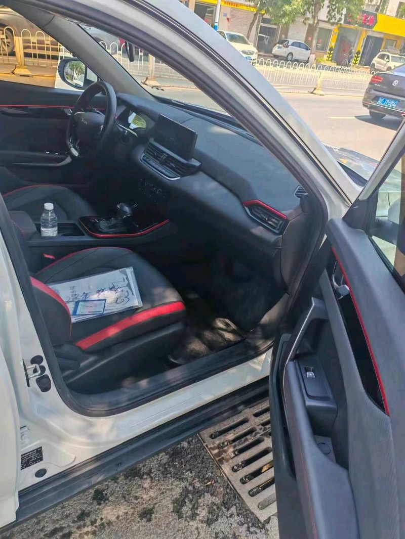 保定23年东风奕炫4