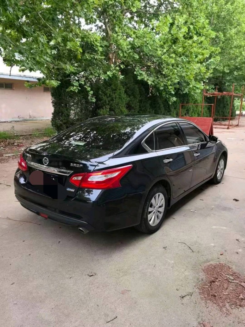 潍坊18年日产天籁4