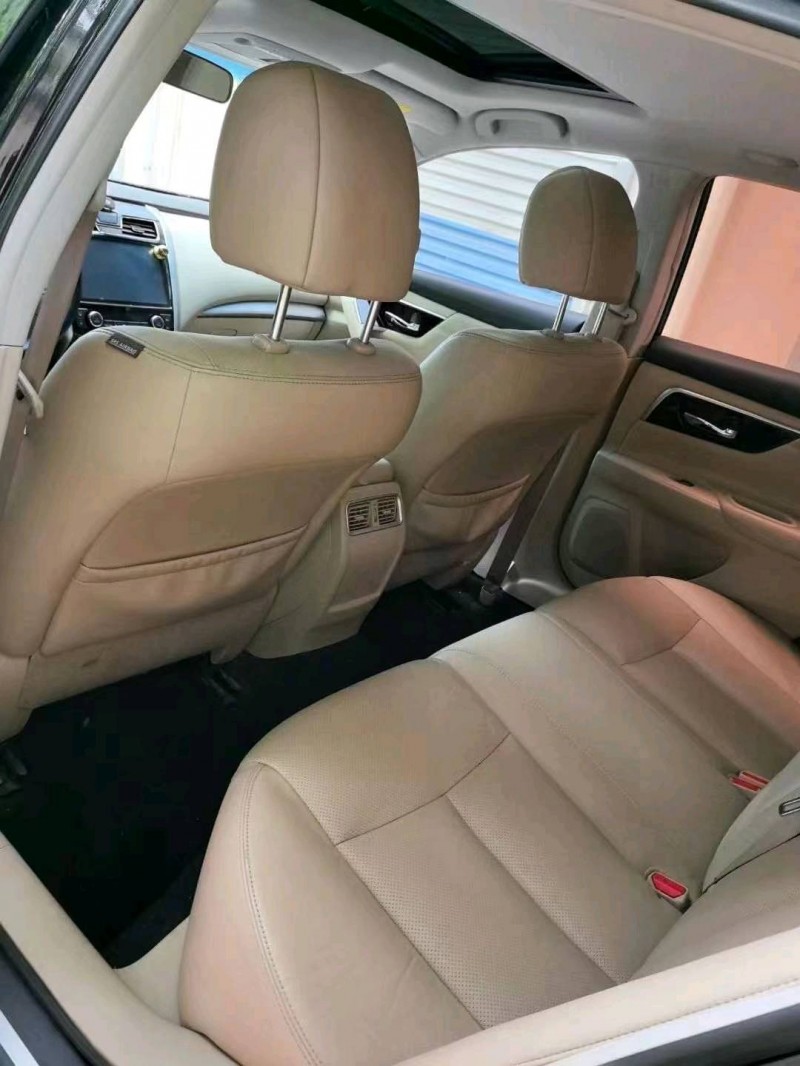 潍坊18年日产天籁9