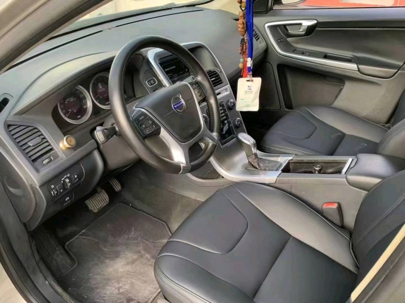 東營13年沃爾沃XC606
