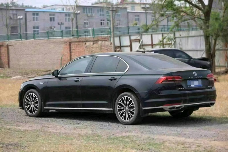 郑州22年大众辉昂9