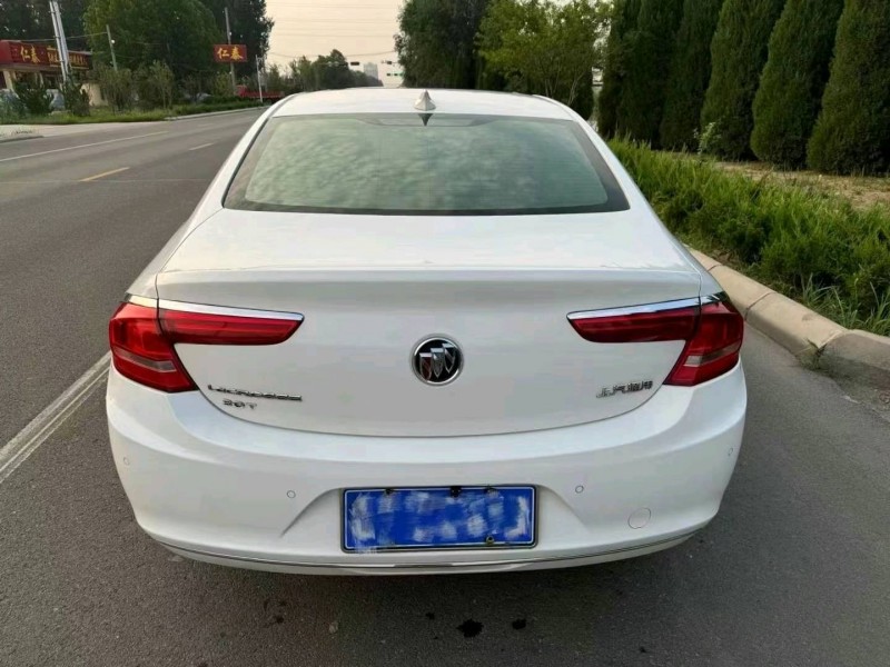 潍坊17年别克君越6