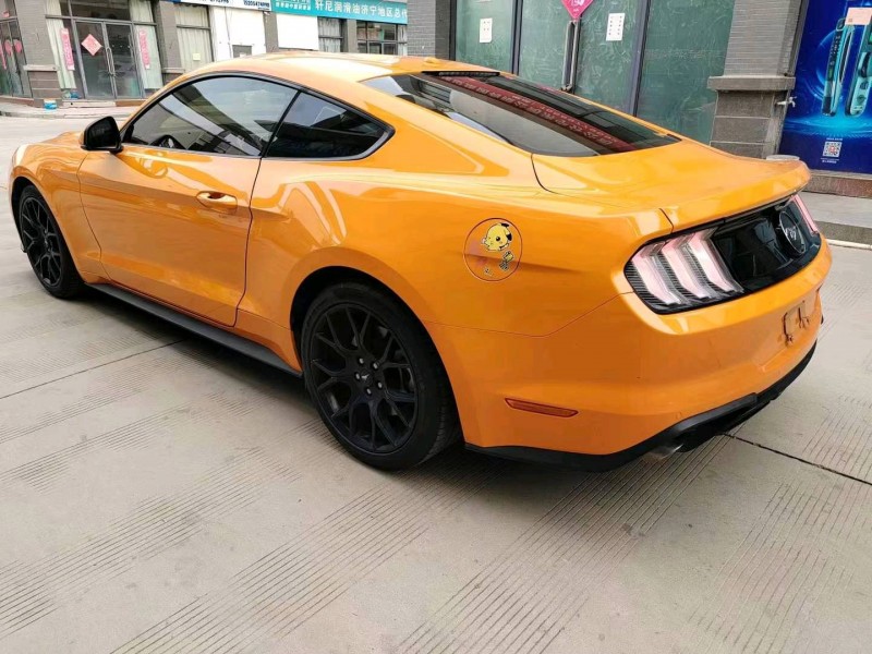 济南19年福特野马8