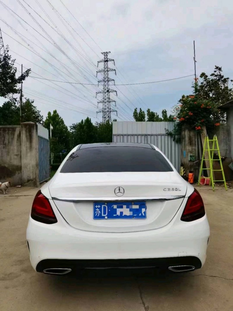 泰安21年奔馳C2