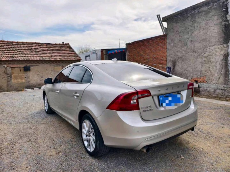 潍坊17年沃尔沃S60L3