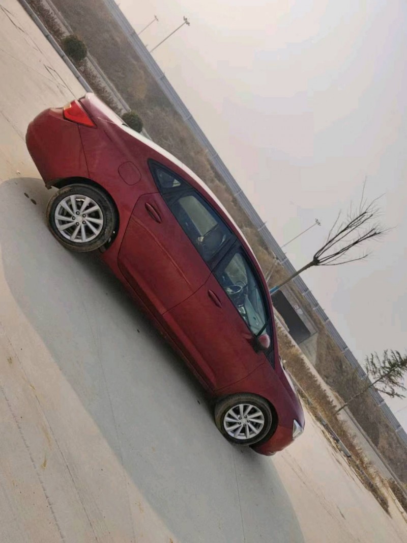 菏泽16年别克威朗6