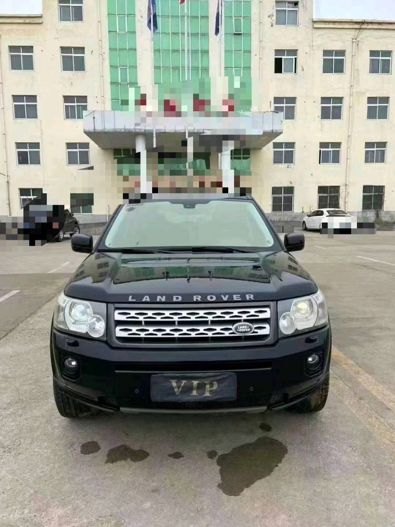 济宁12年路虎神行者1