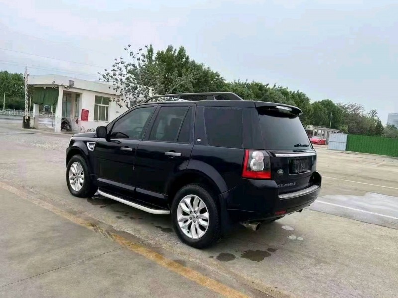 济宁12年路虎神行者8