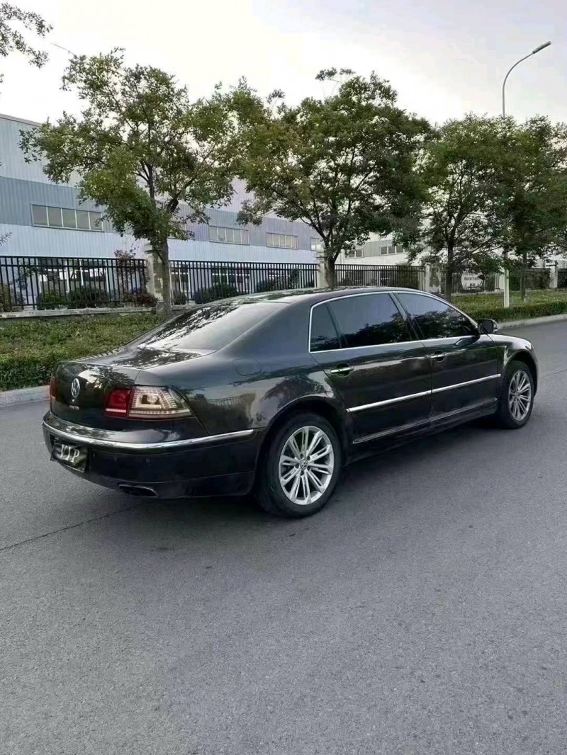 徐州13年大众辉腾8