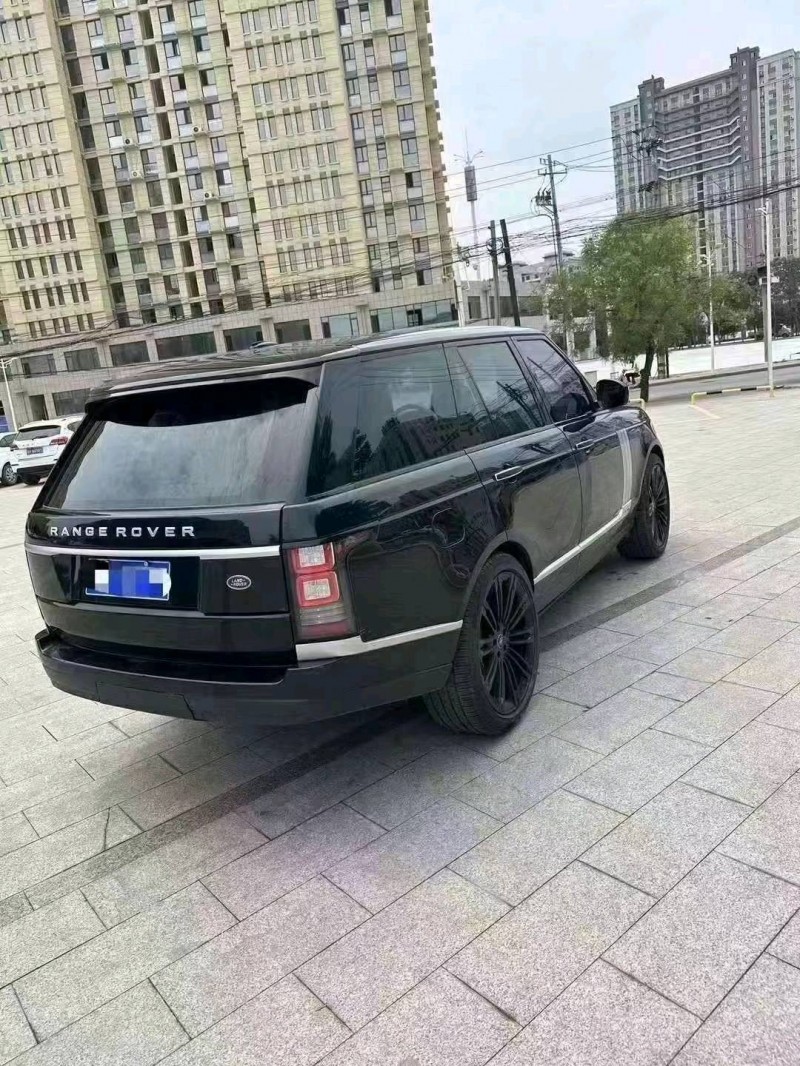 济宁17年路虎揽胜行政7