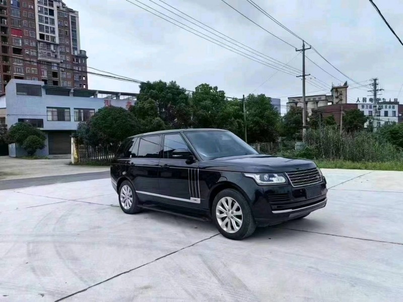 济宁17年路虎揽胜行政2