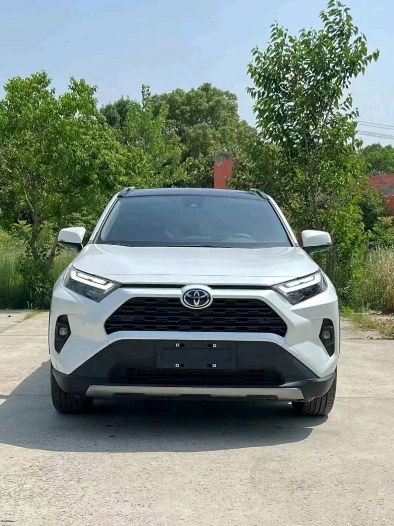 襄陽24年豐田RAV4榮放1