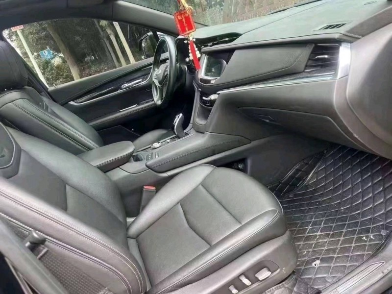 襄陽21年凱迪拉克XT58