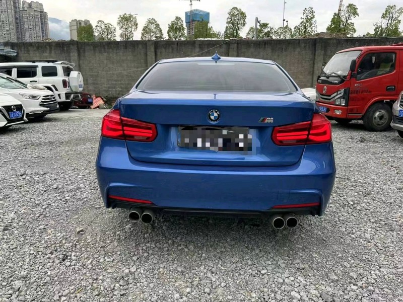 重庆17年宝马3系8