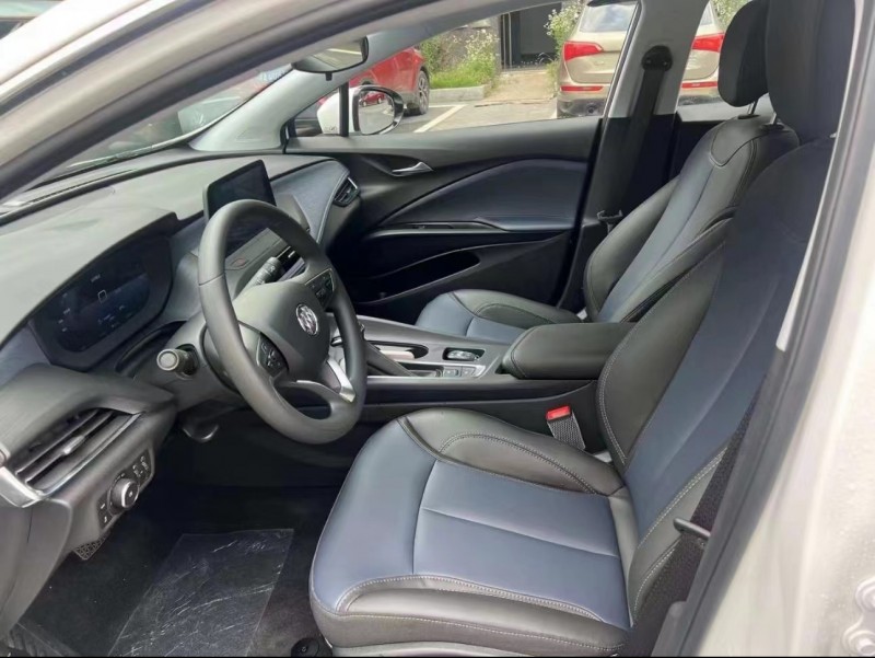 济宁24年别克微蓝8