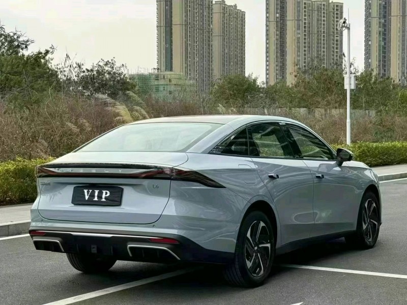 东莞24年吉利银河L67