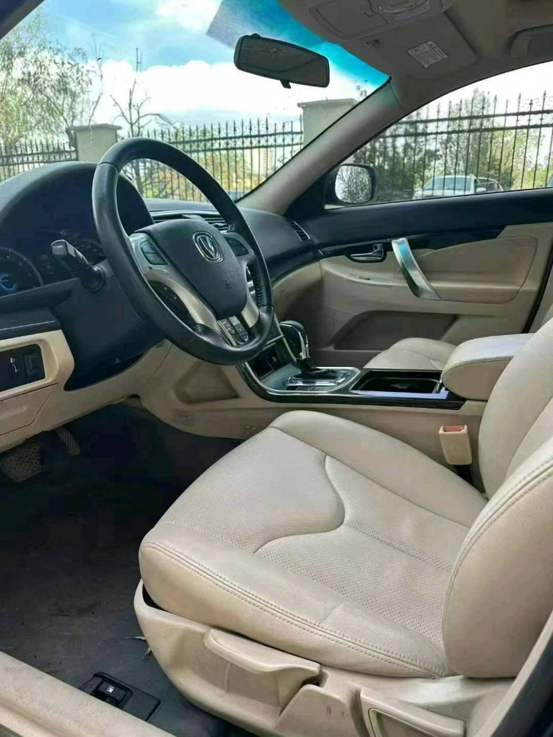 包頭14年長安汽車睿騁6