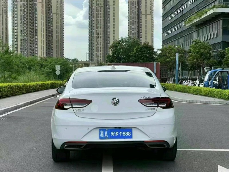 东莞22年别克君威9