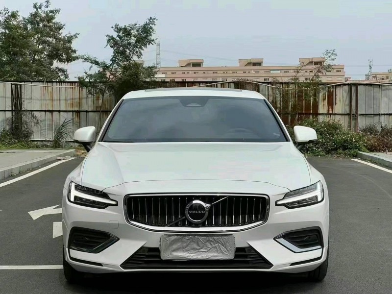 东莞22年沃尔沃S60L1